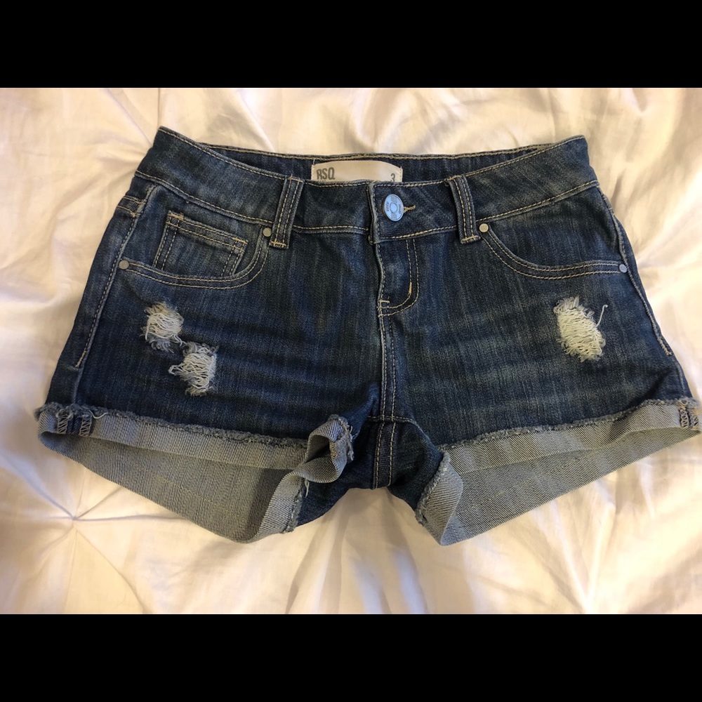 Vintage RSQ Distressed Malibu Shorts// Size: 3